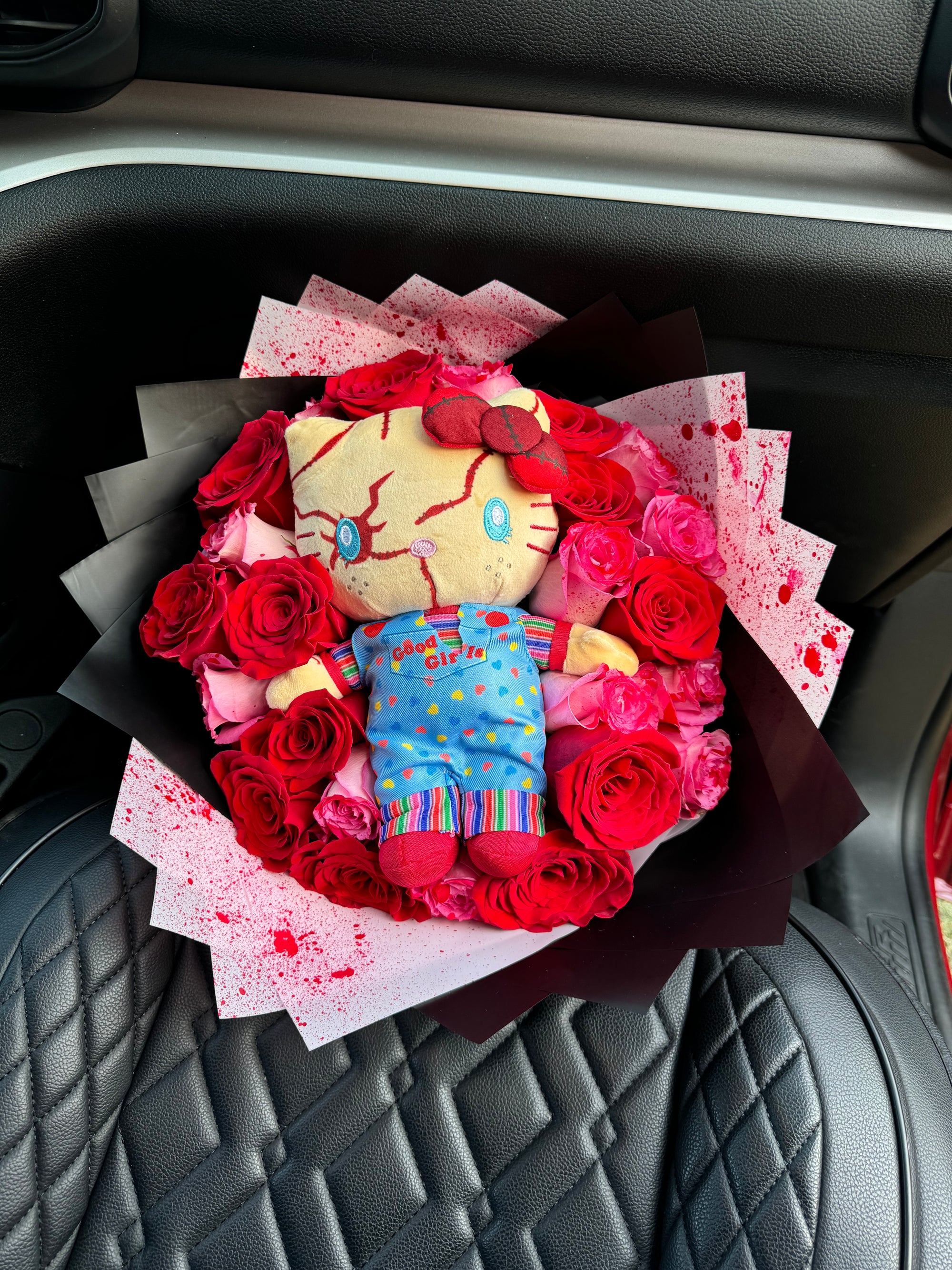 Chucky/Hello Kitty Spooky Bouquet