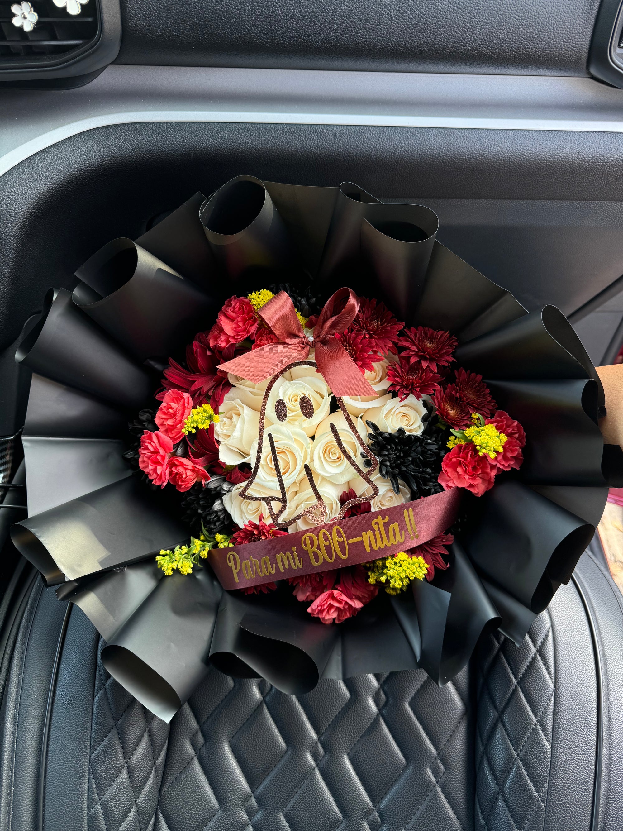 Para Mi BOO-nita Bouquet