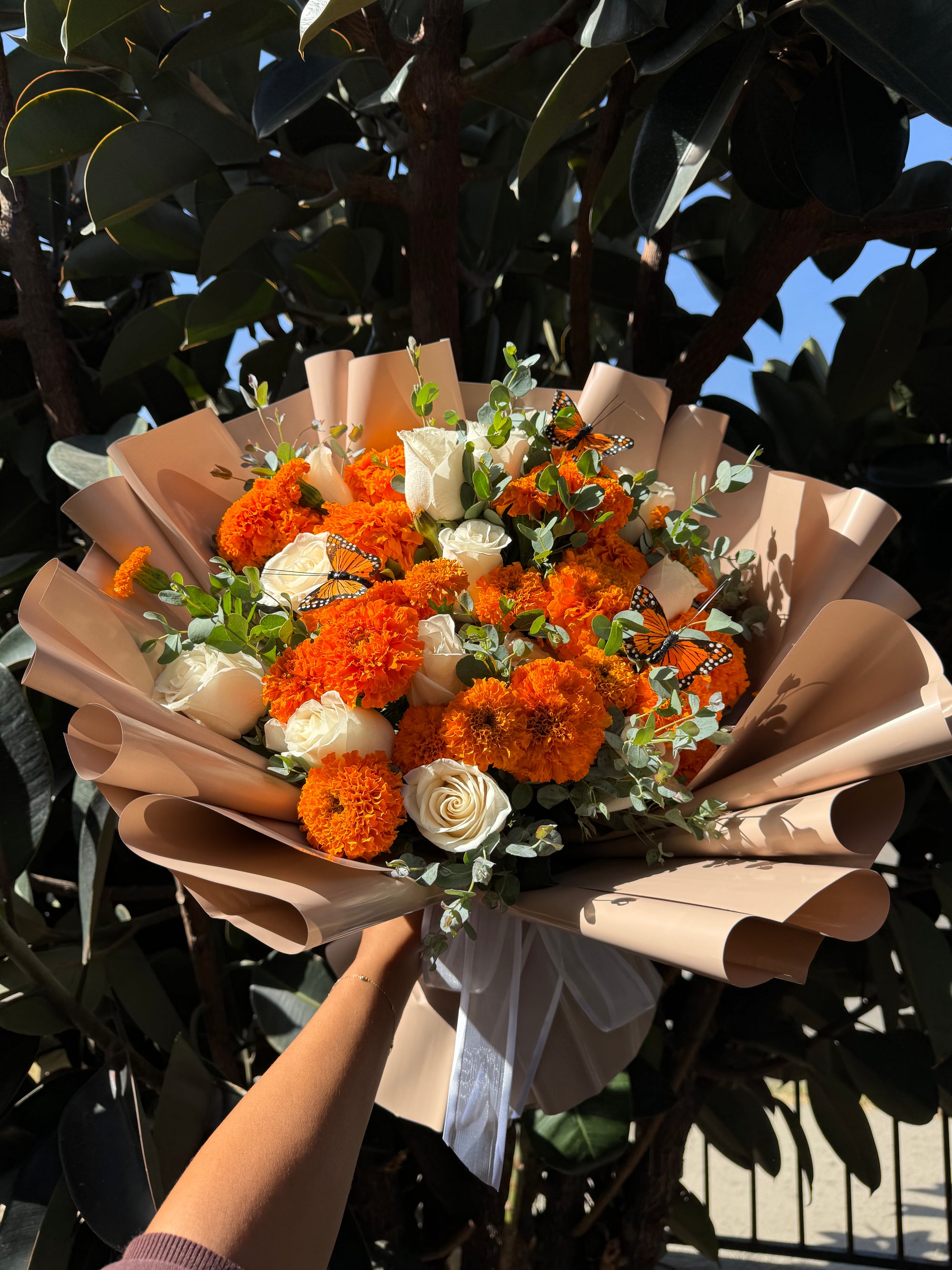 Cempasúchil + Rose Bouquet